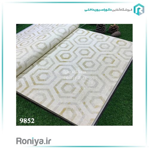 کاغذ دیواری اشکال هندسی سفید نقرهایCode-9850 2 کاغذ دیواری اشکال هندسی سفید نقرهای