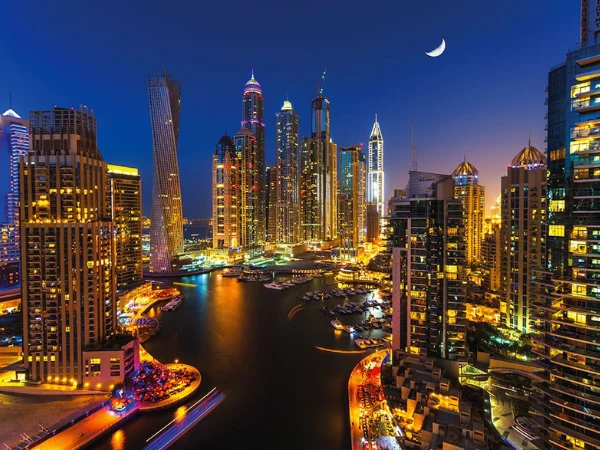 پوستر دیواری دبی طرح مارینا 2 پوستر دیواری دبی طرح مارینا