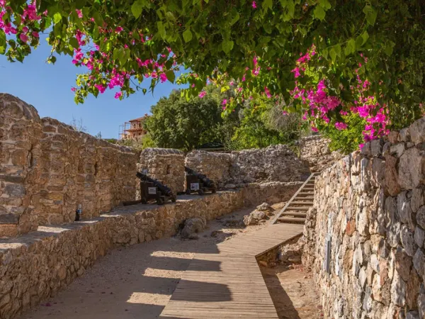 پوستر دیواری سه بعدی طرح قلعه آلانیا ترکیه 2 پوستر دیواری سه بعدی طرح قلعه آلانیا ترکیه - Image 2